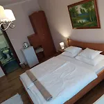 Szilvia Panzió Bed and breakfast Gyomaendrőd