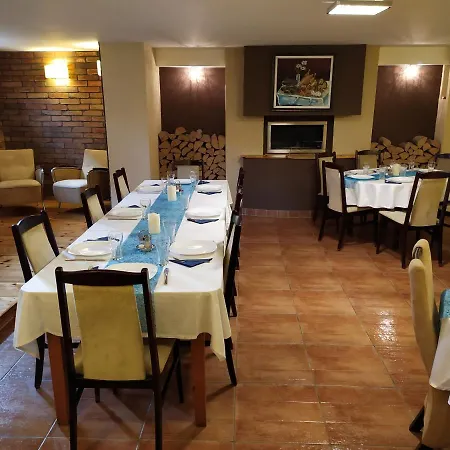 Szilvia Panzio Bed & Breakfast