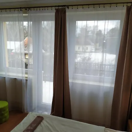 Bed & Breakfast Szilvia Panzio *