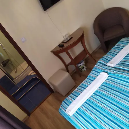Szilvia Panzio Bed & Breakfast