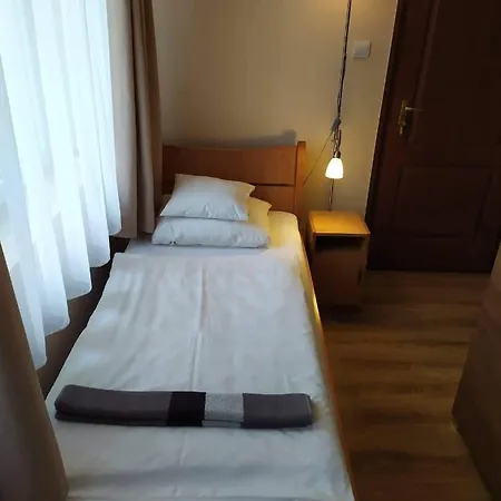 Szilvia Panzio Bed & Breakfast