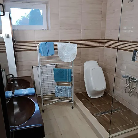 Szilvia Panzio 3*
