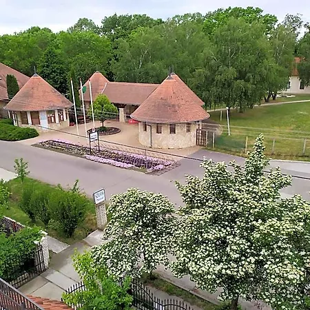 Szilvia Panzio 3*